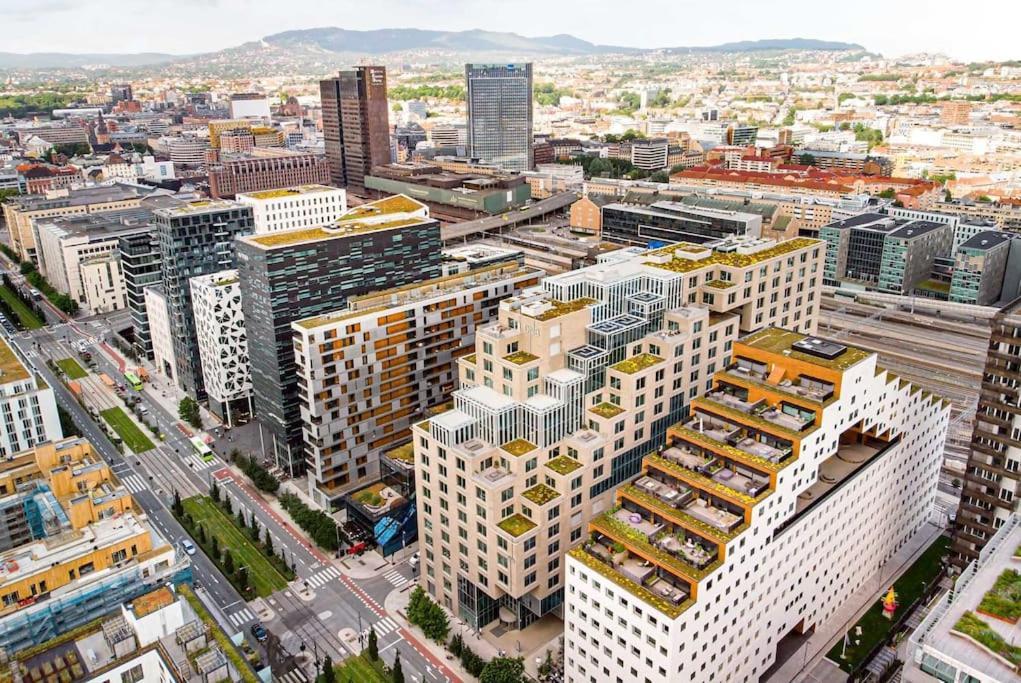 Apartment Romslig Og Moderne I *